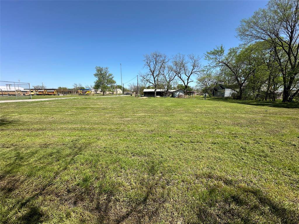 Dodd City, TX 75438,101 W 5th Street