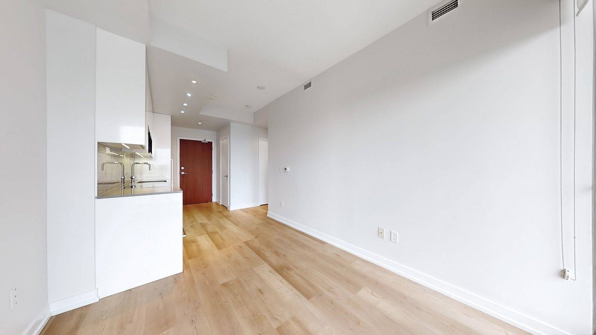 Toronto C15, ON M2K 0E3,115 McMahon DR #1908
