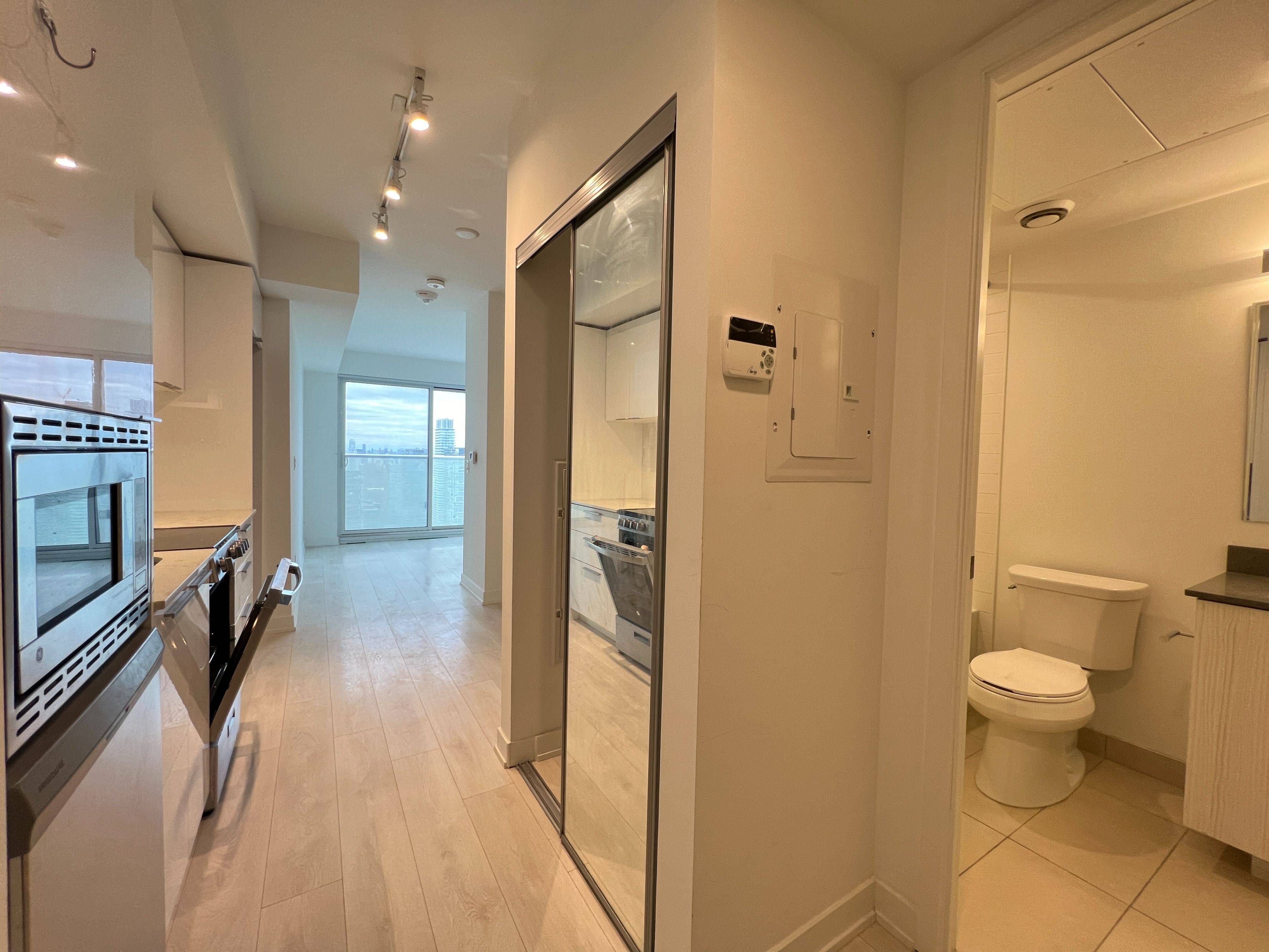 Toronto C08, ON M4Y 0G8,501 Yonge ST #5104