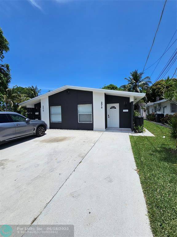 2016 Dock St, West Palm Beach, FL 33401