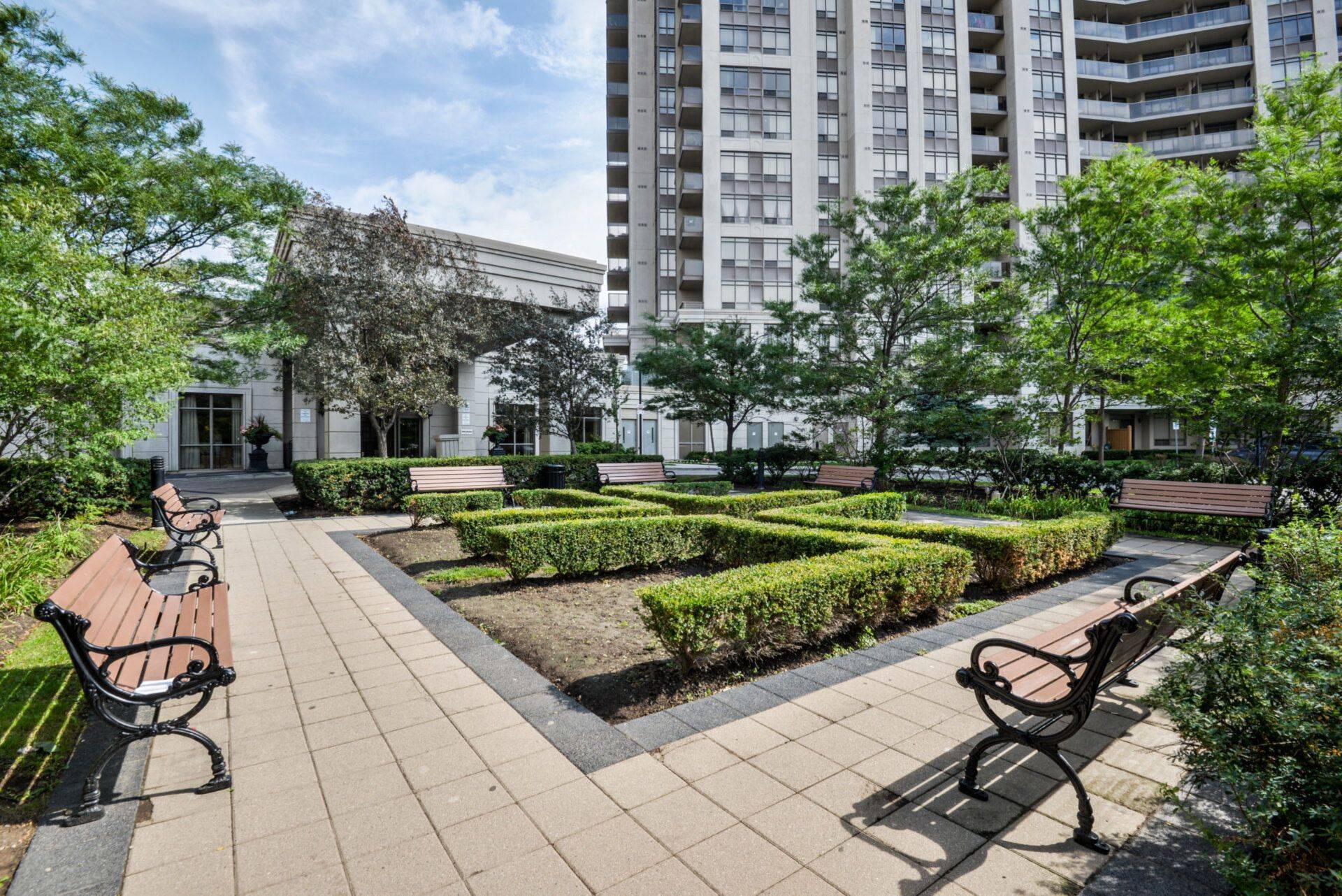 Toronto W10, ON M9W 7J5,710 Humberwood BLVD #712