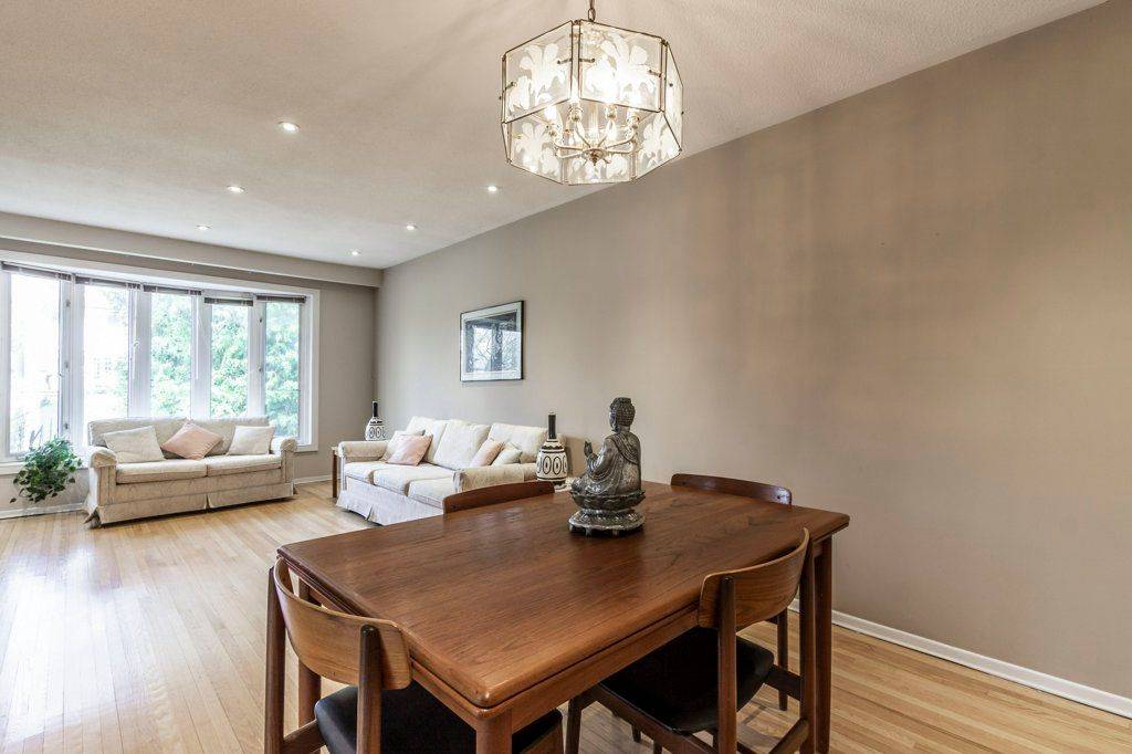Mississauga, ON L5A 3A9,368 Lara Woods N/A