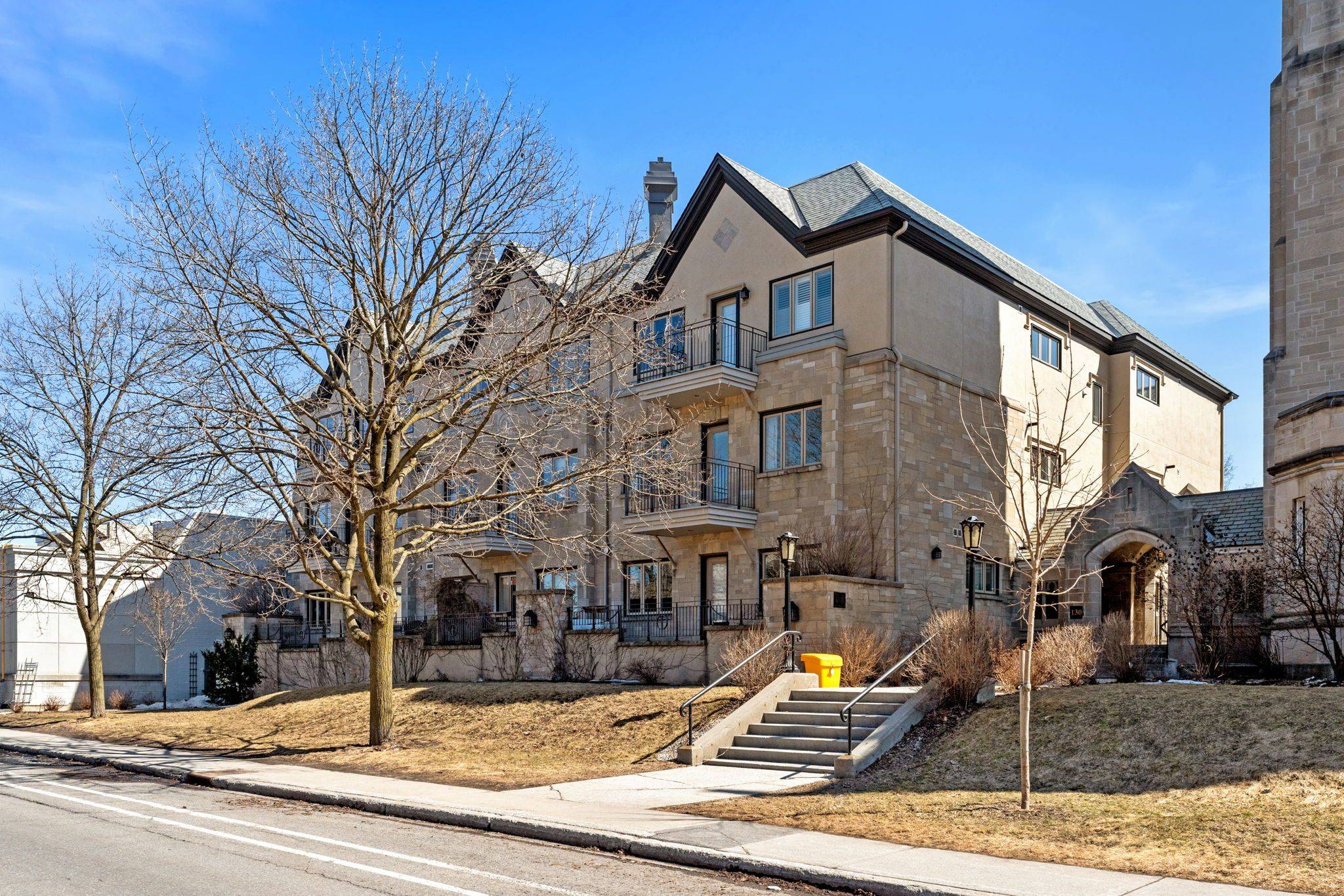 Glebe - Ottawa East And Area, ON K1S 2C5,130 Glebe AVE #304