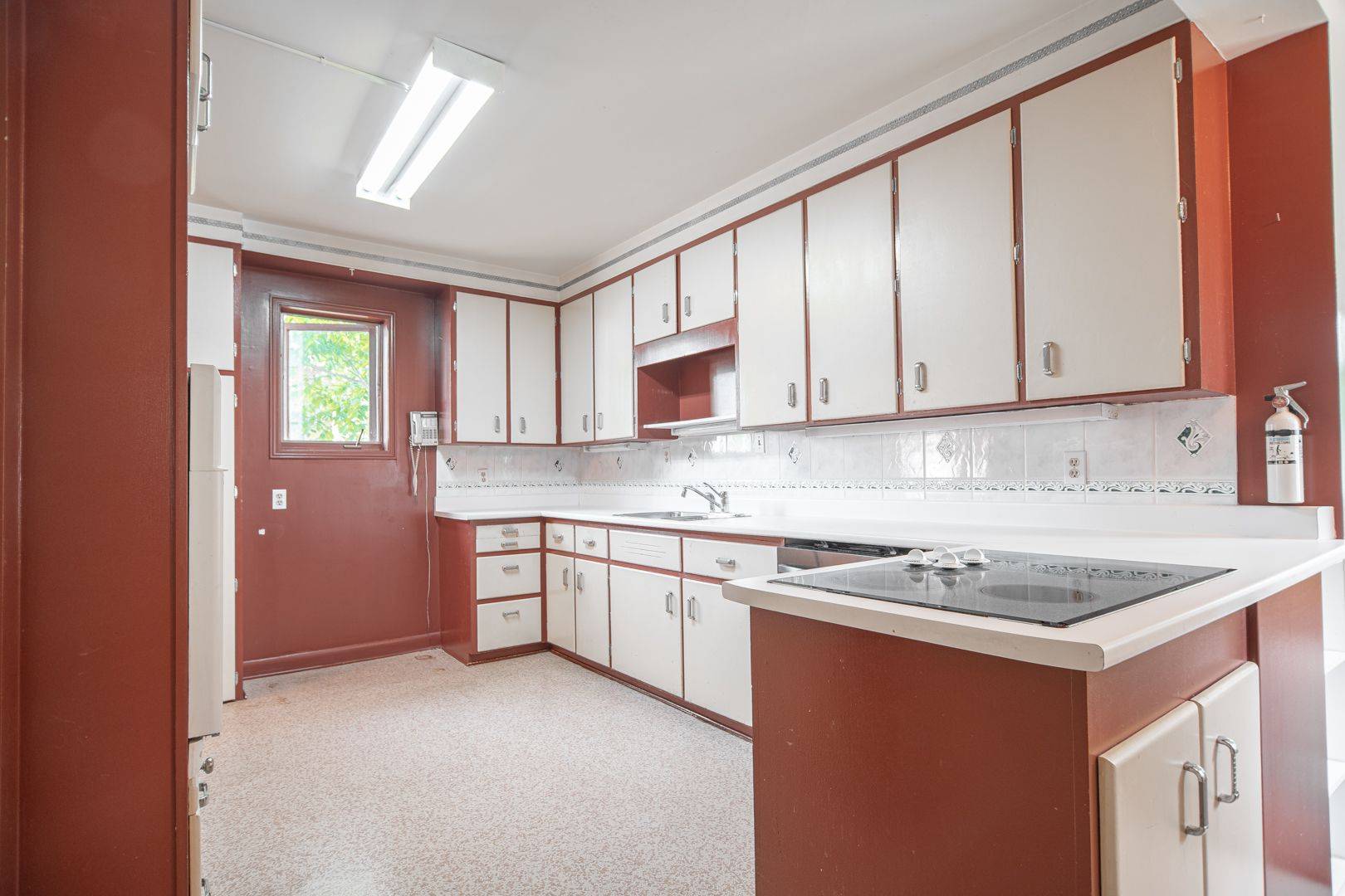 Pembroke, ON K8A 5B3,415 Trafalgar RD
