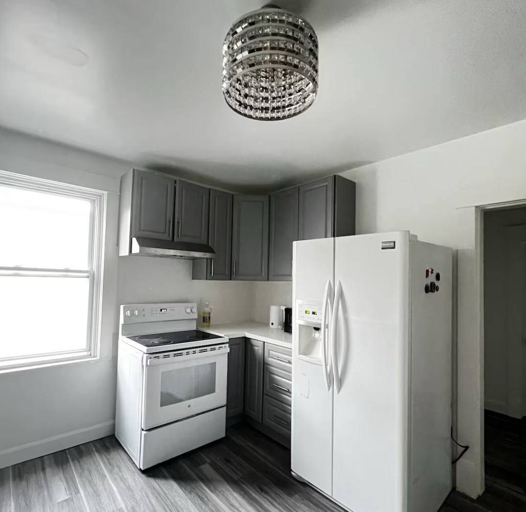 London East, ON N5W 3A3,1008 Dundas ST N