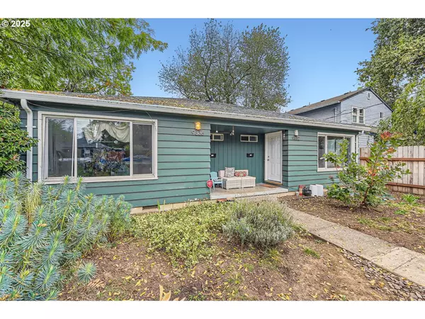 9832 N CLARENDON AVE, Portland, OR 97203