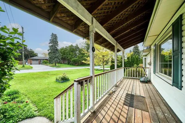 Whitby, ON L1N 3L1,34 Scott ST