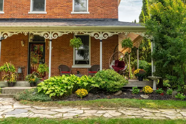 Clarington, ON L1C 3J9,227 Scugog ST