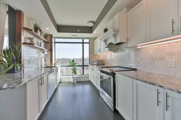 2522 Keele ST #508, Toronto W04, ON M6L 0A2