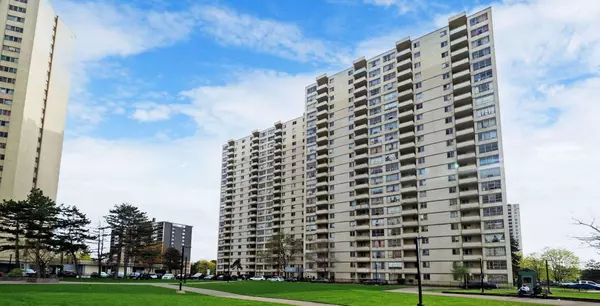 340 Dixon RD #1904, Toronto W09, ON M9R 1T1
