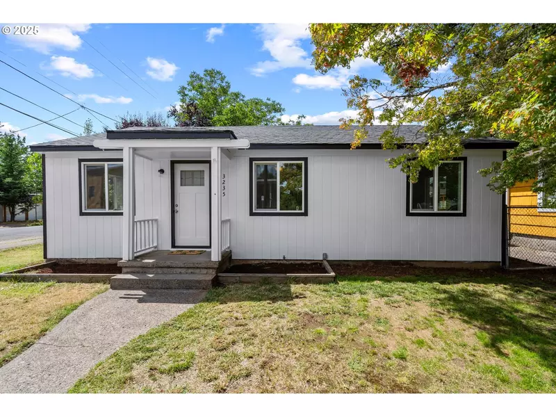 3235 SE 69TH AVE, Portland, OR 97206