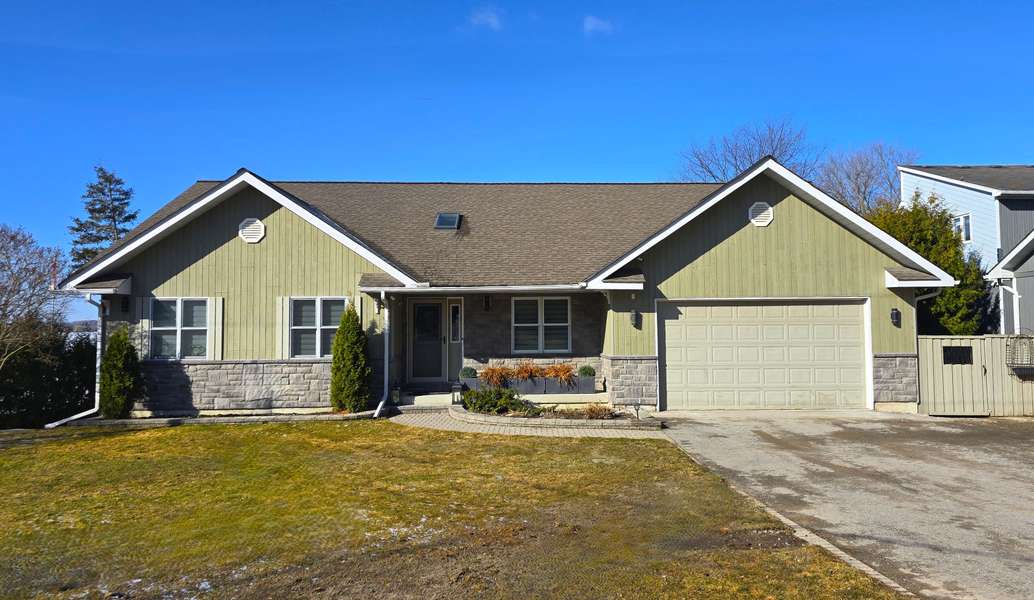 30 Wakeford RD, Kawartha Lakes, ON K0M 2C0