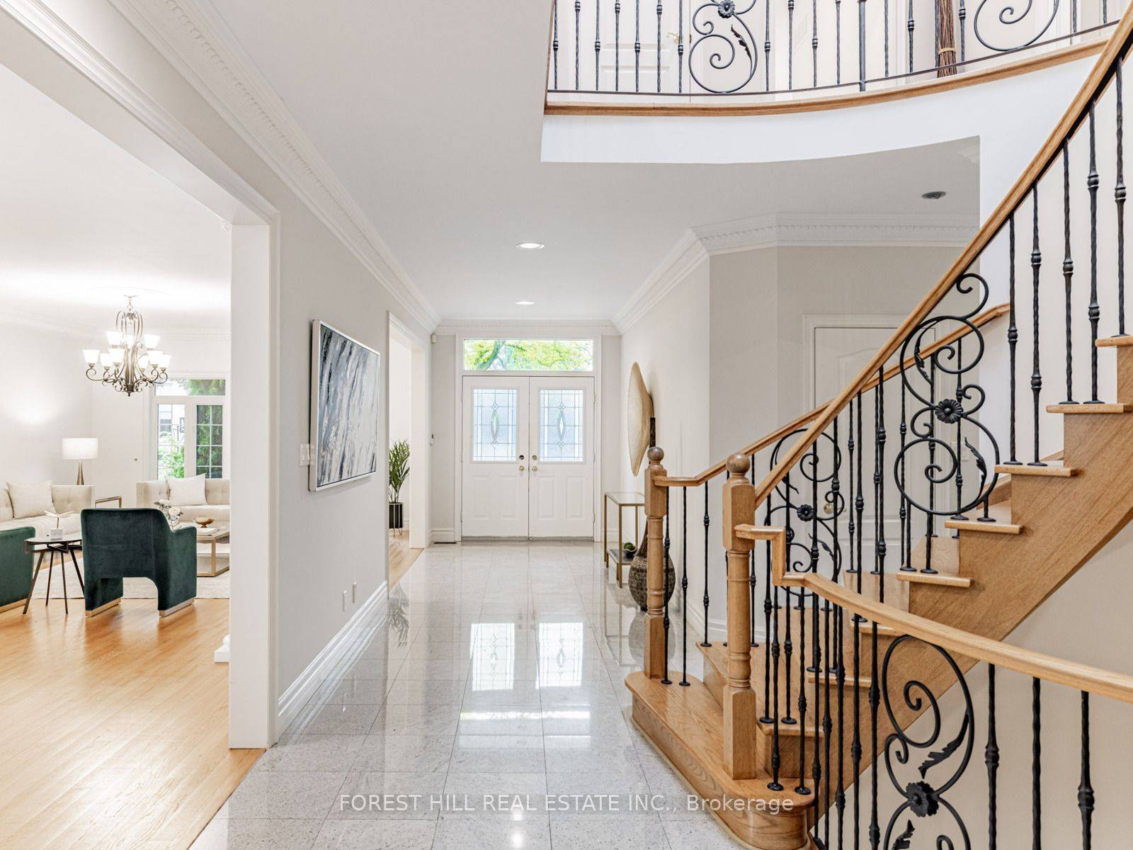 Toronto C14, ON M2N 4L2,211 Byng AVE