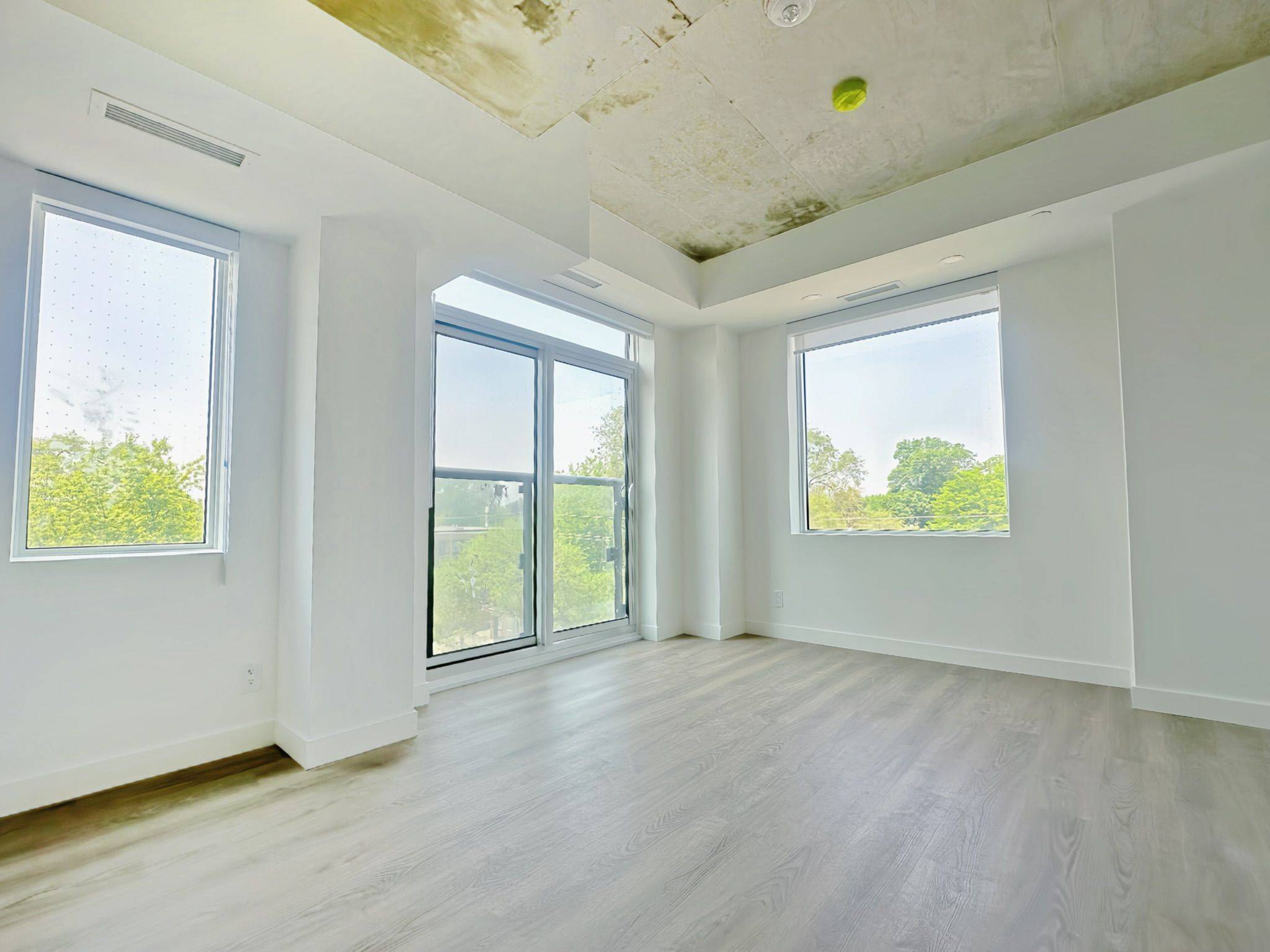 Toronto E02, ON M4L 0B7,1050 Eastern AVE #427