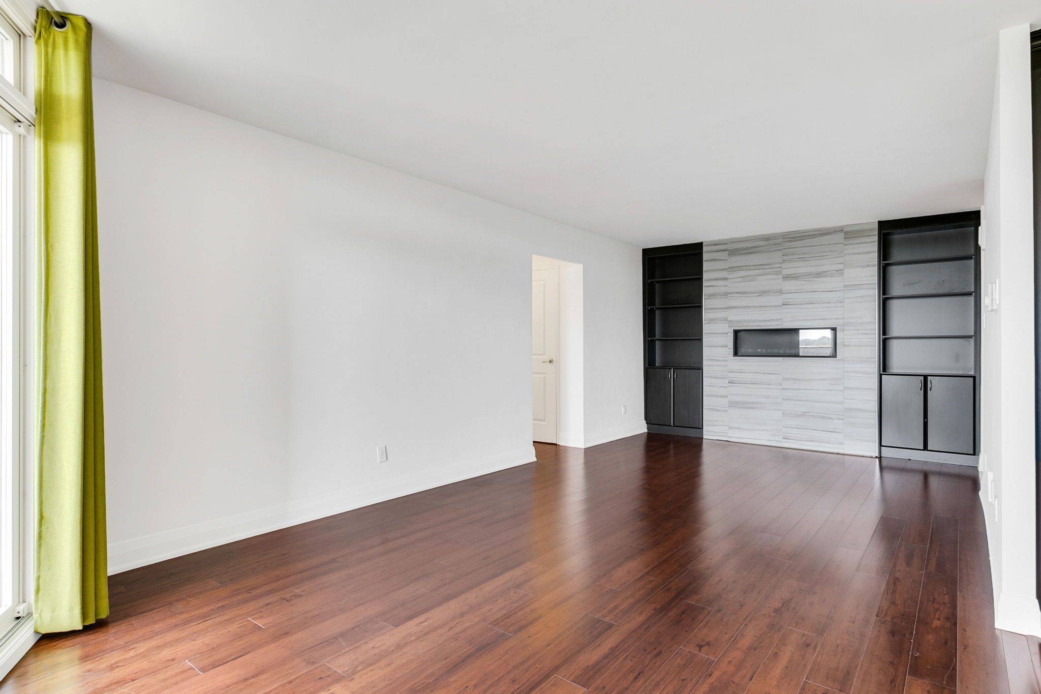 Toronto E03, ON M4K 3Y1,980 Broadview AVE #2303