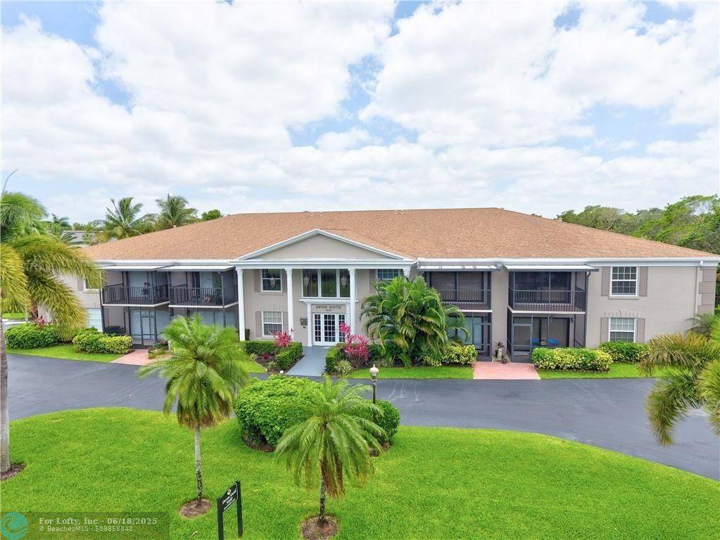 Plantation, FL 33324,9000 Jacaranda Ln #206