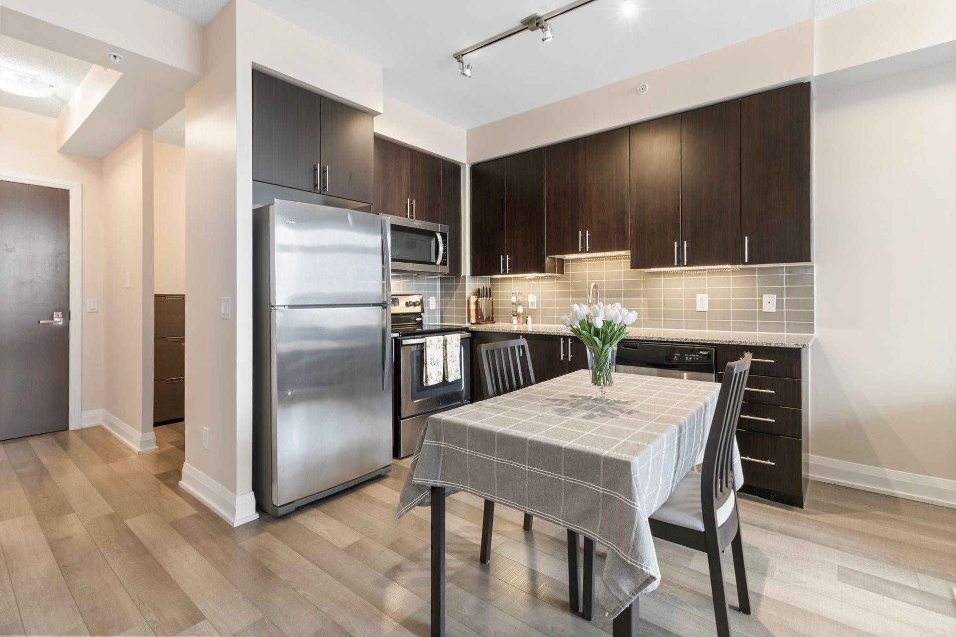 Vaughan, ON L4J 0H9,85 North Park RD #602