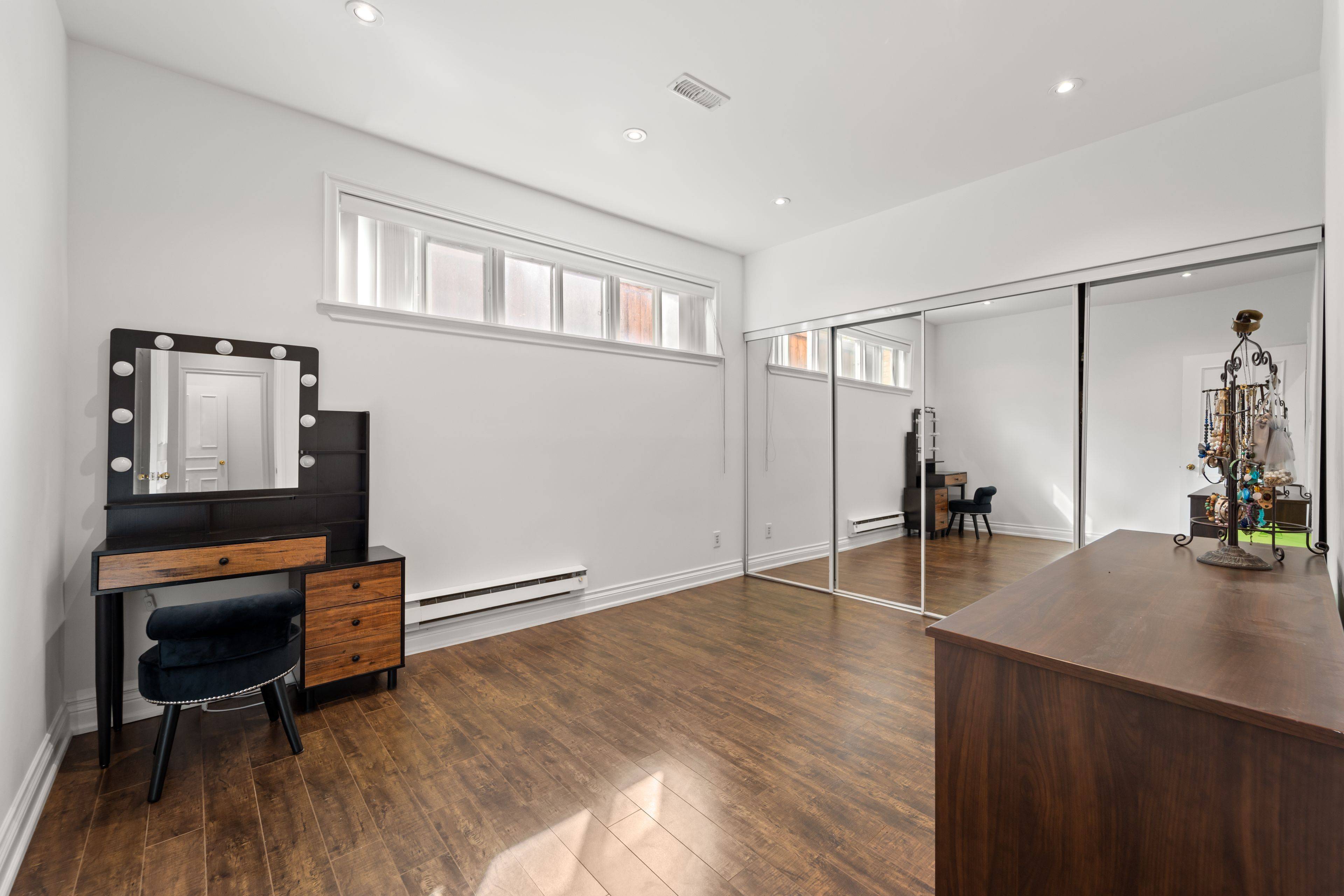 Richmond Hill, ON L4C 7X3,4 Kittredge CT #Bsmt