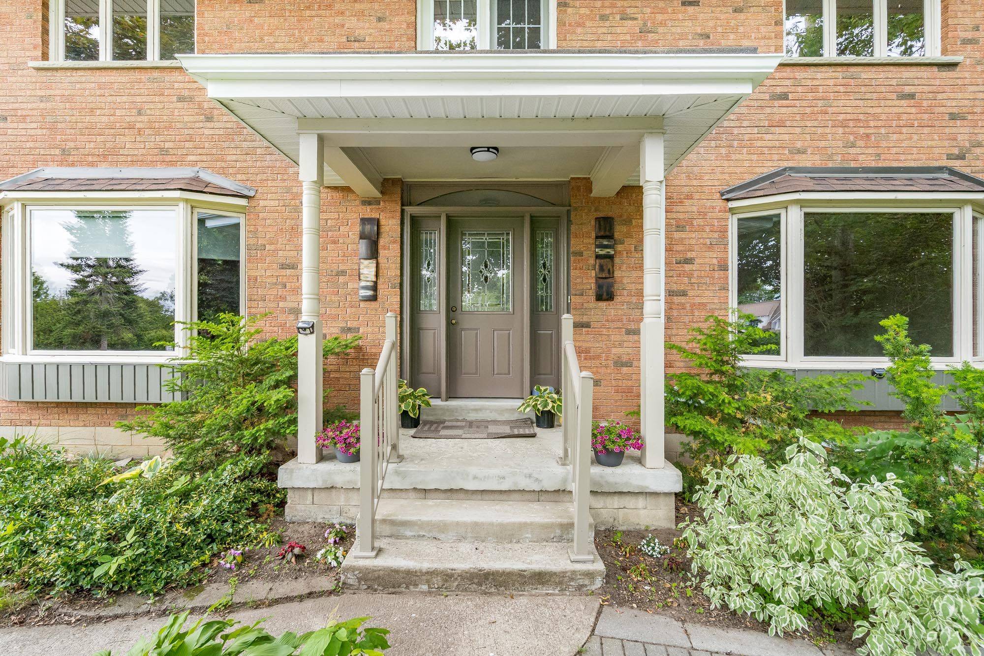 Oro-medonte, ON L0L 2E0,168 Lakeshore RD W