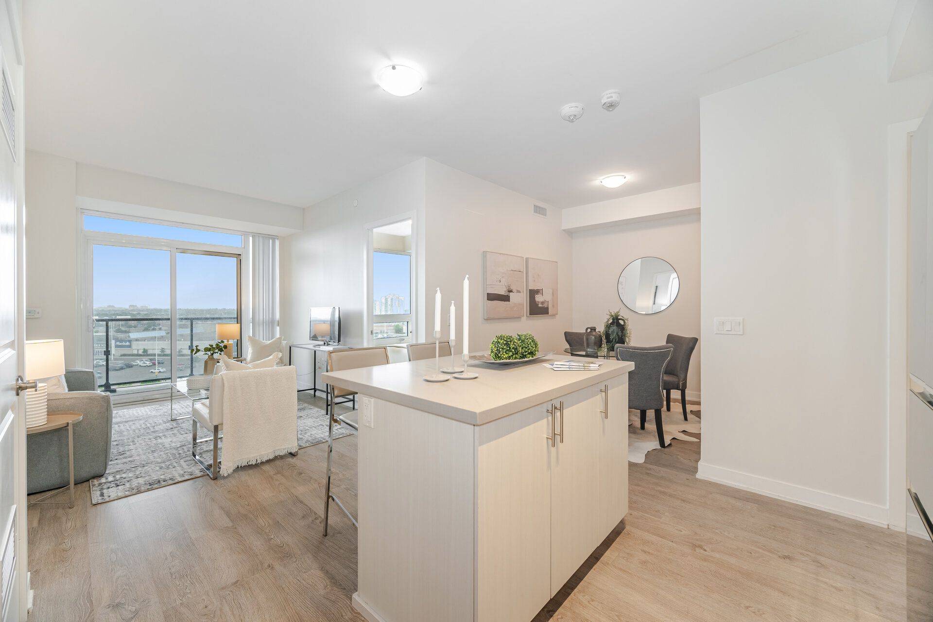 Mississauga, ON L5M 2E3,4677 Glen Erin DR #801