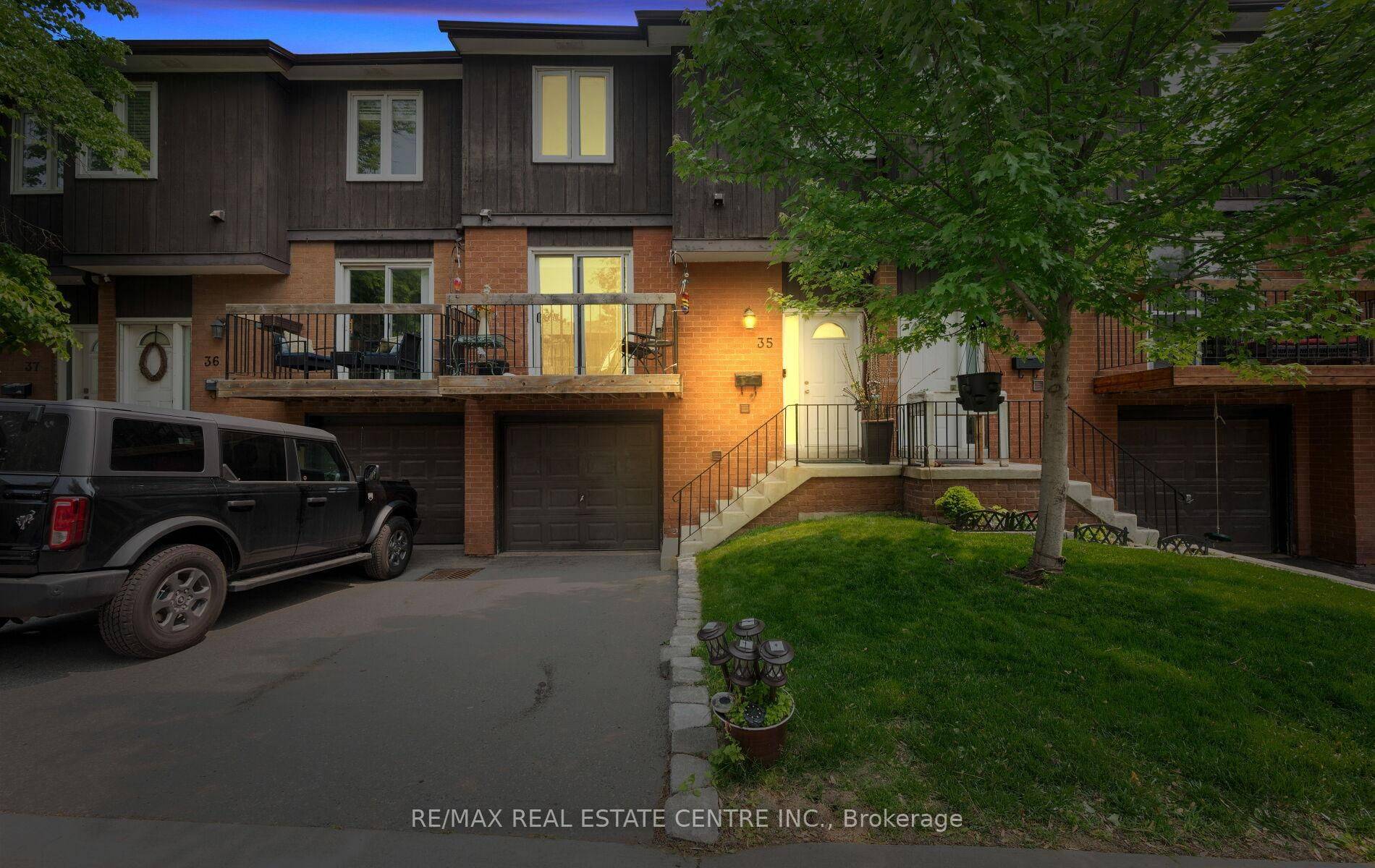 Mississauga, ON L4Y 2X3,750 Burnhamthorpe RD E #35