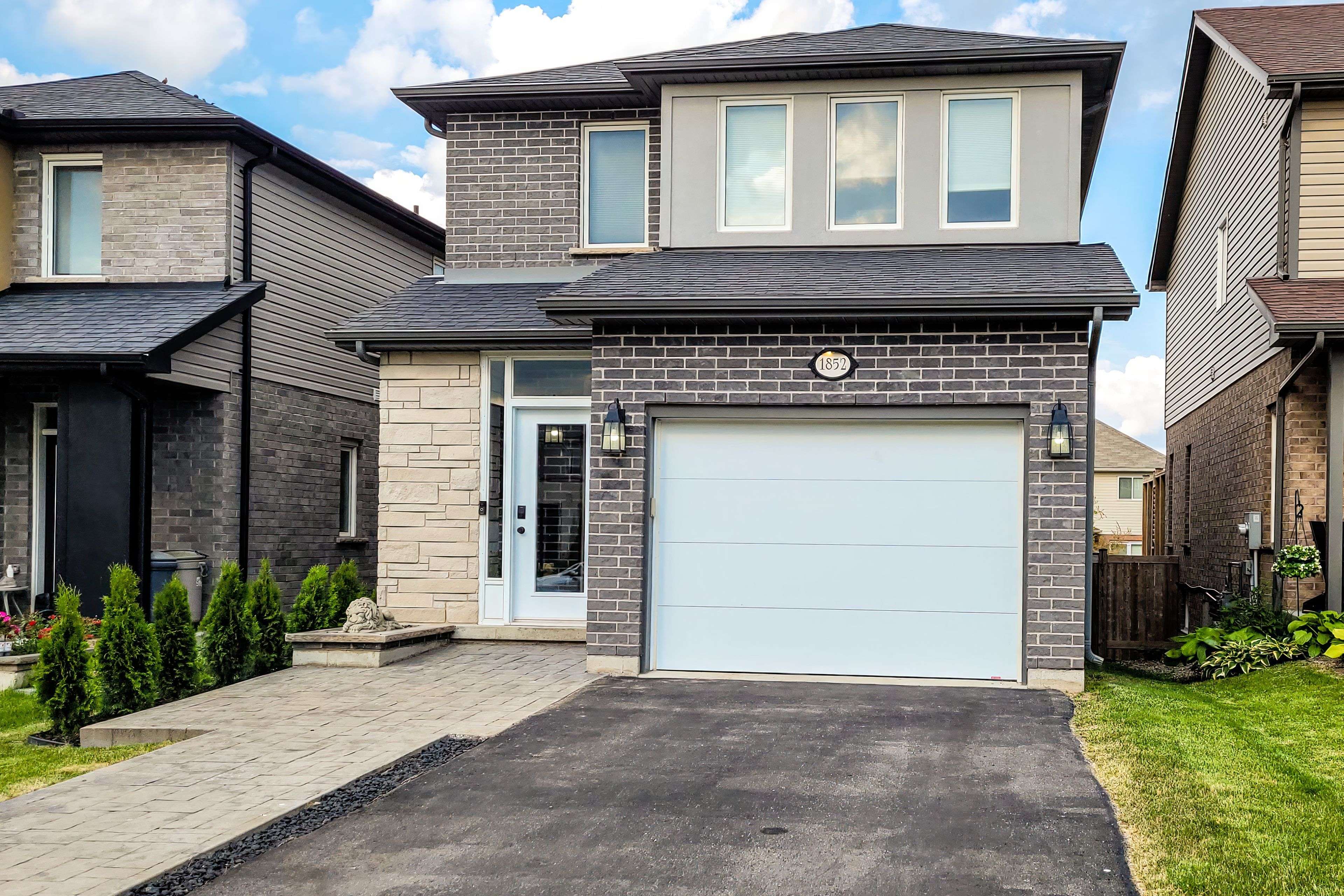 London North, ON N6G 0L7,1852 Foxridge CRES