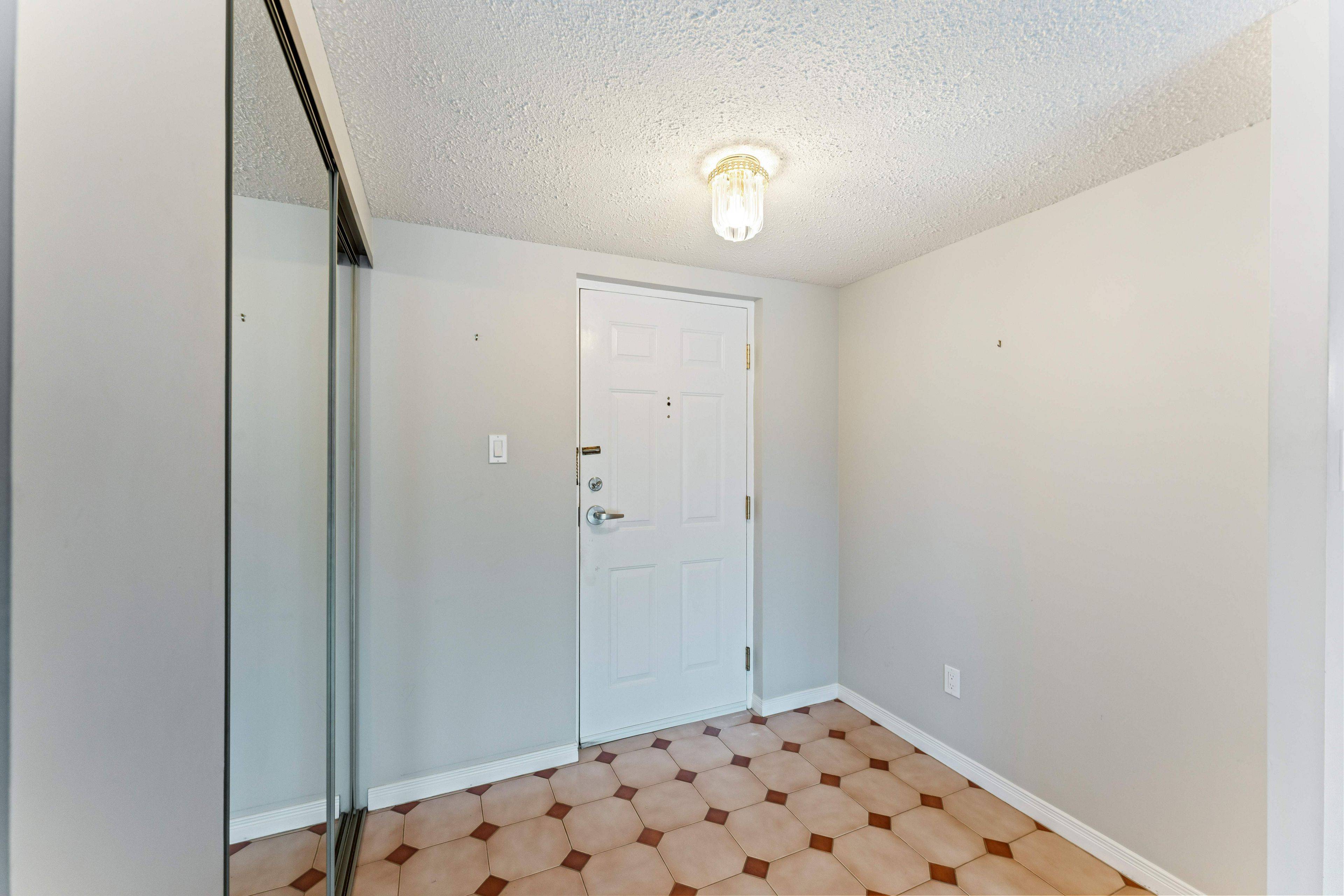 Kingston, ON K7M 7T3,257 Bath RD #401