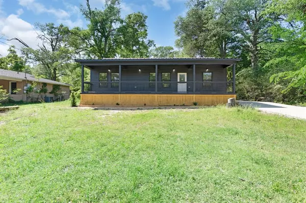 Winnsboro, TX 75494,905 N Walnut