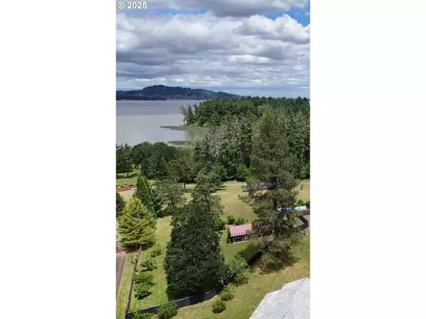 Veneta, OR 97487,Jeans RD