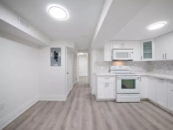 Toronto W02, ON M6P 2B9,547 Indian RD #Lower Level