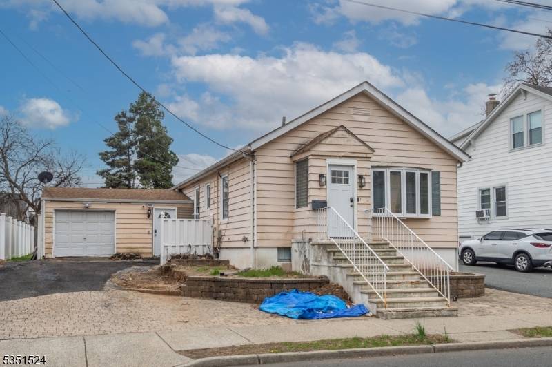 Woodland Park, NJ 07424,35 BERGEN BLVD