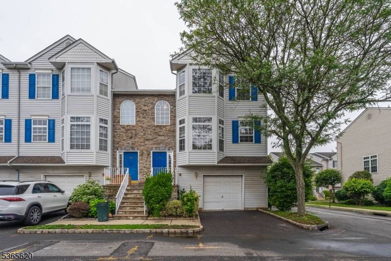 1727 Essex St #601, Rahway City, NJ 07065