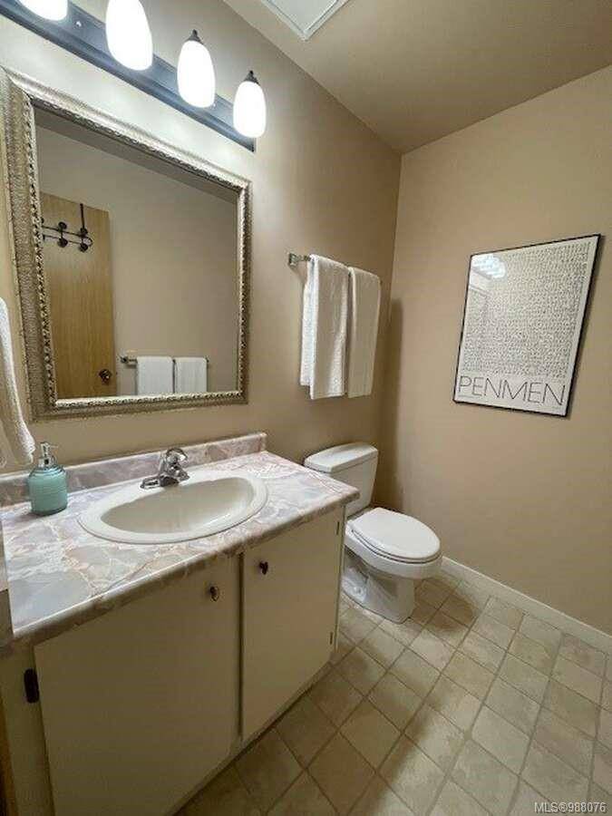 Courtenay, BC V9J 1L0,695 Castle Crag Cres #308