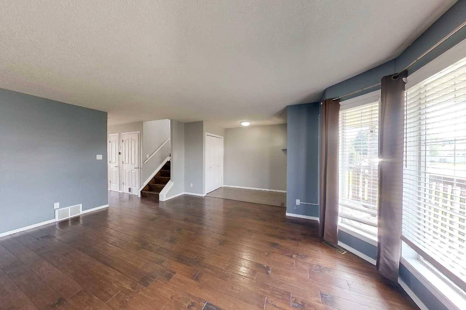 Slave Lake, AB T0G2A4,732 8 AVE SW