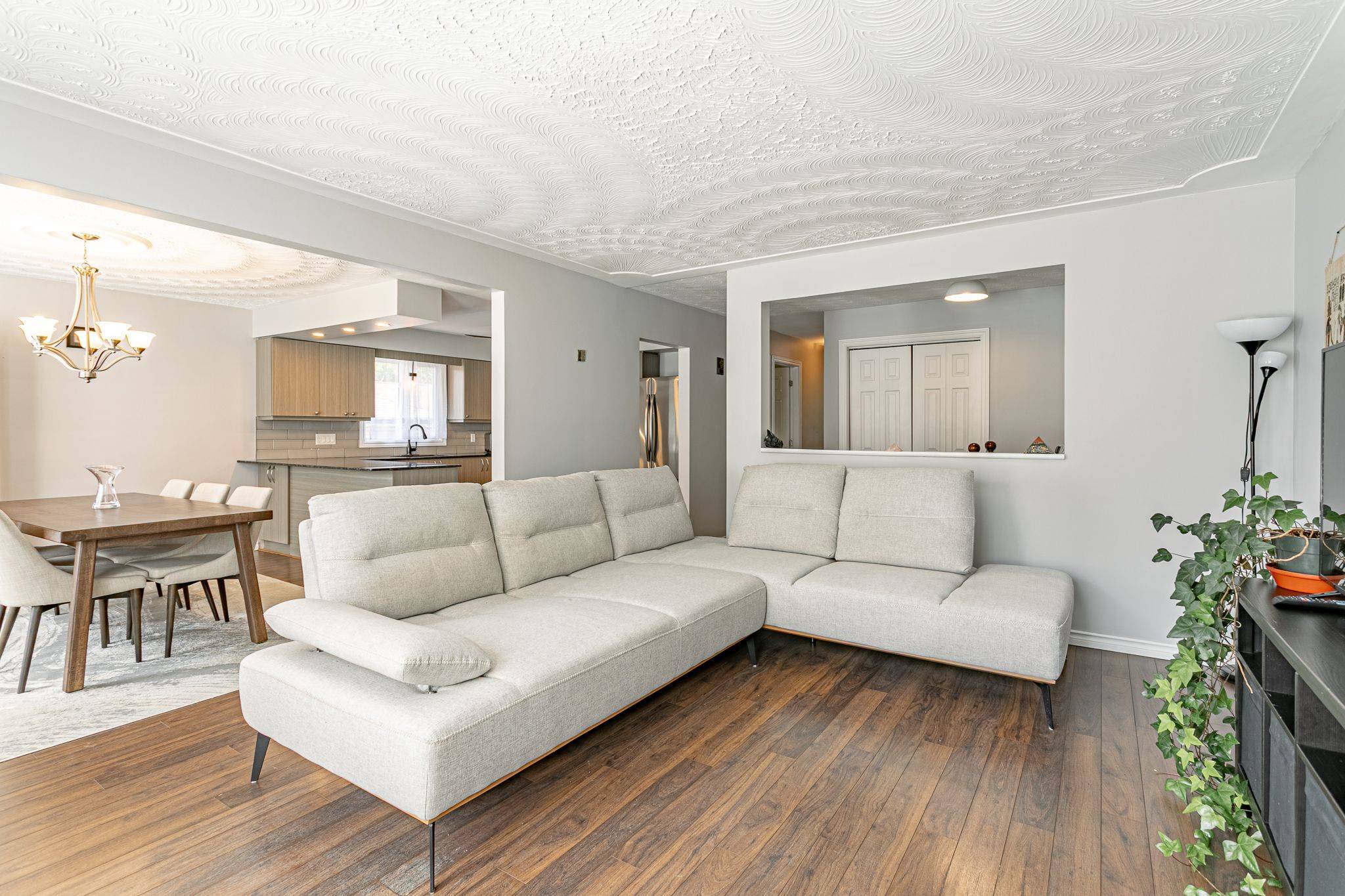 West Elgin, ON N0L 2C0,297 RIDOUT ST