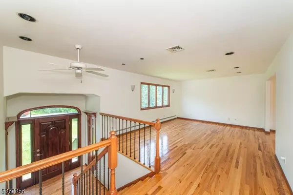 Montville Twp., NJ 07082,36 Bellows Ln