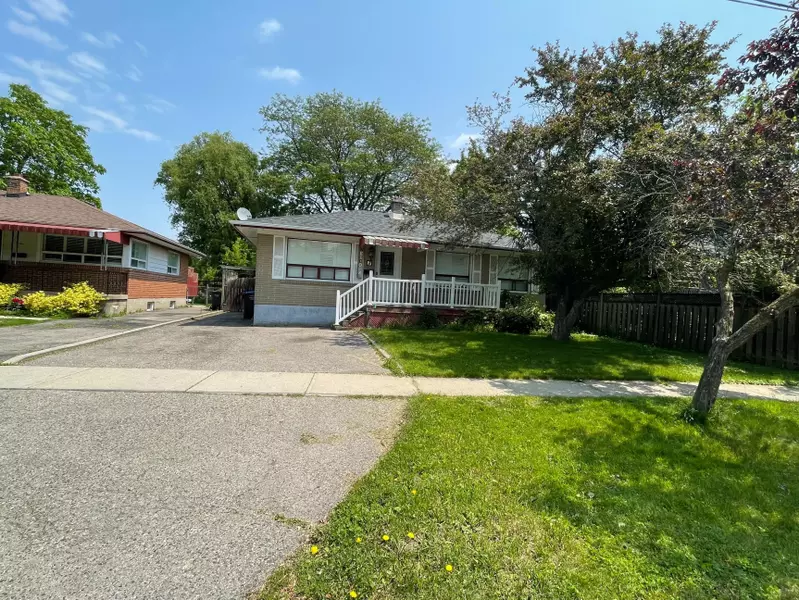 3 Erlesmere AVE, Brampton, ON L6W 2T4