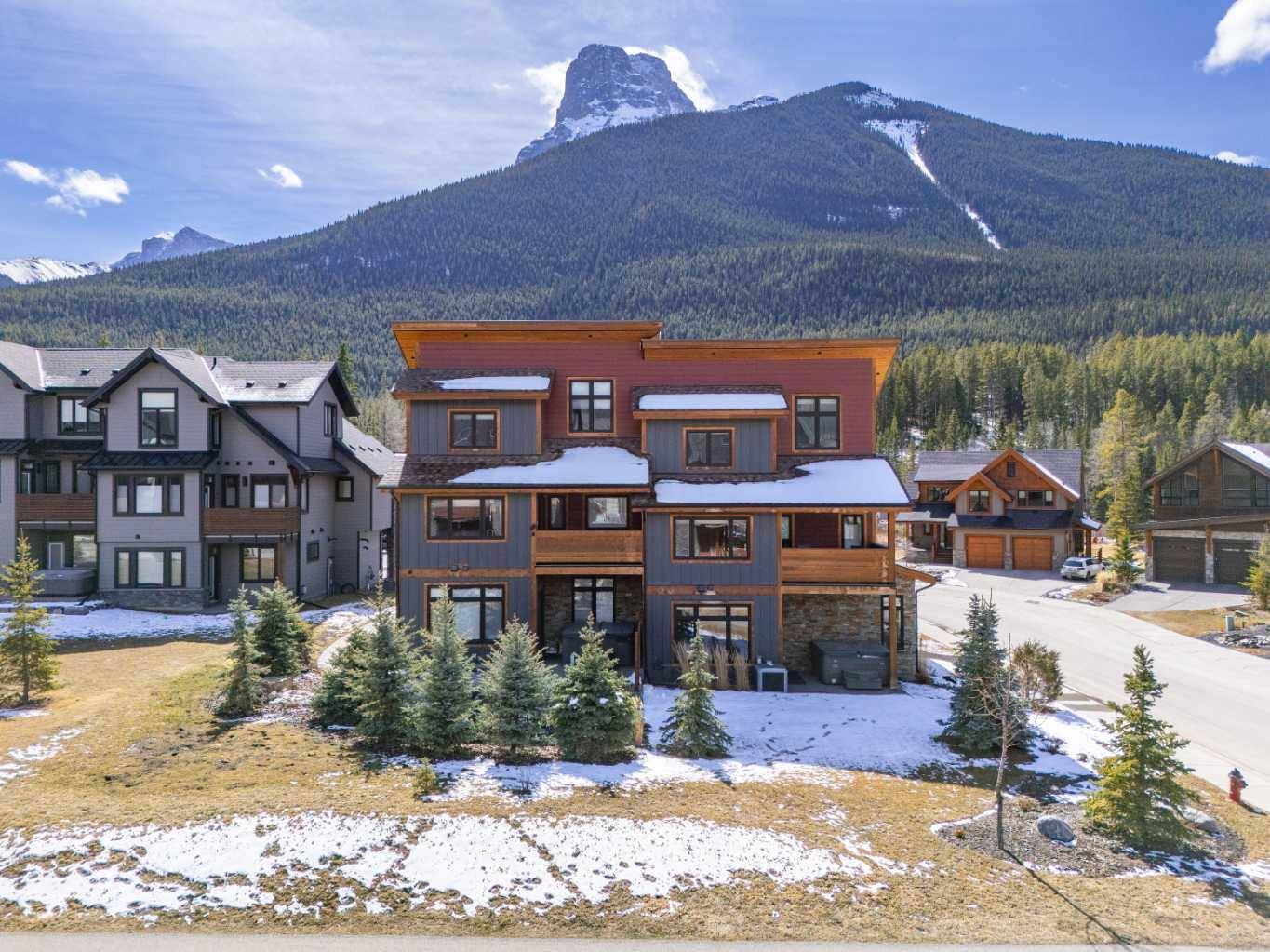 Canmore, AB T1W 0L7,414 Stewart Creek Close