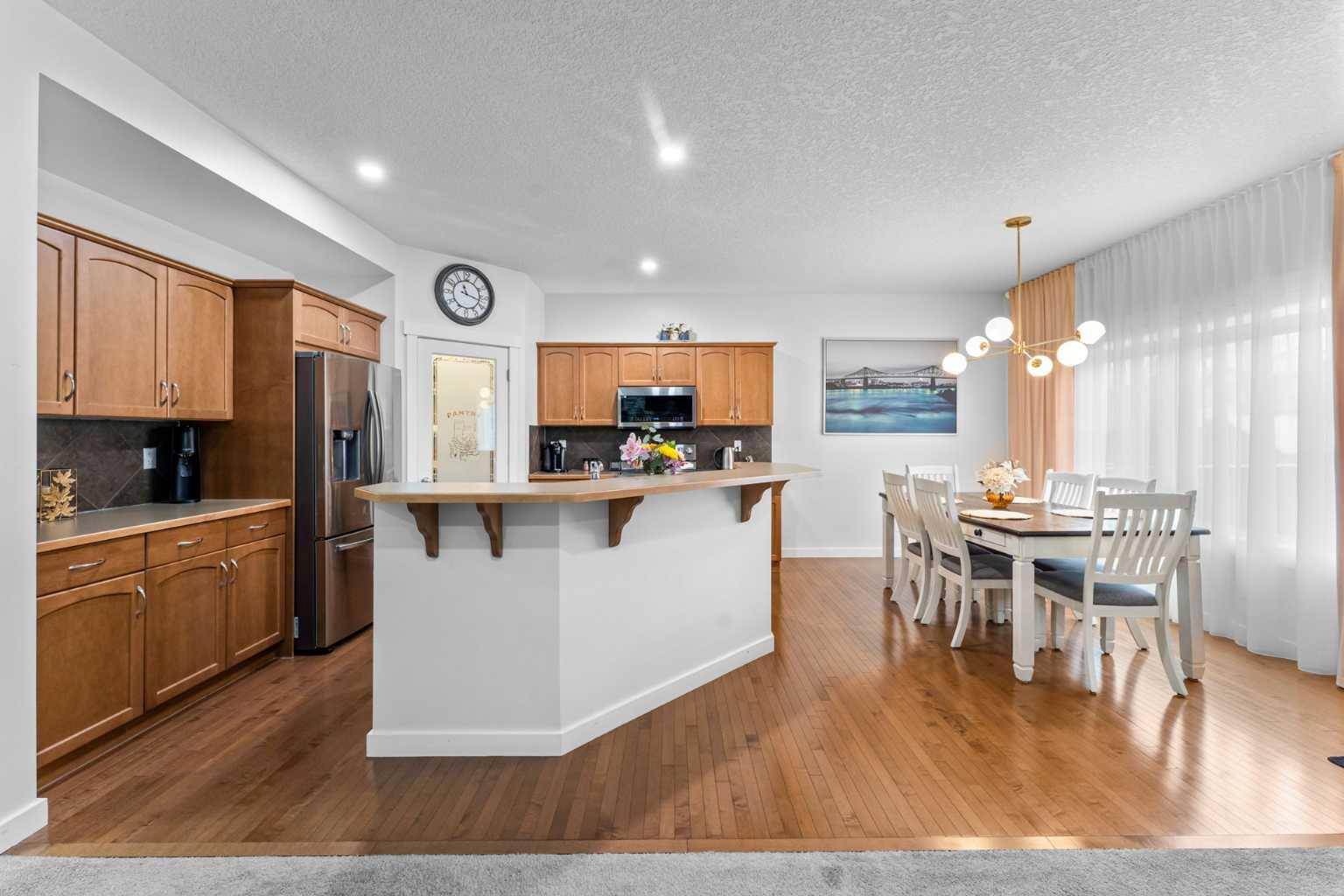 Calgary, AB T2X 1S3,44 Copperleaf WAY Southeast