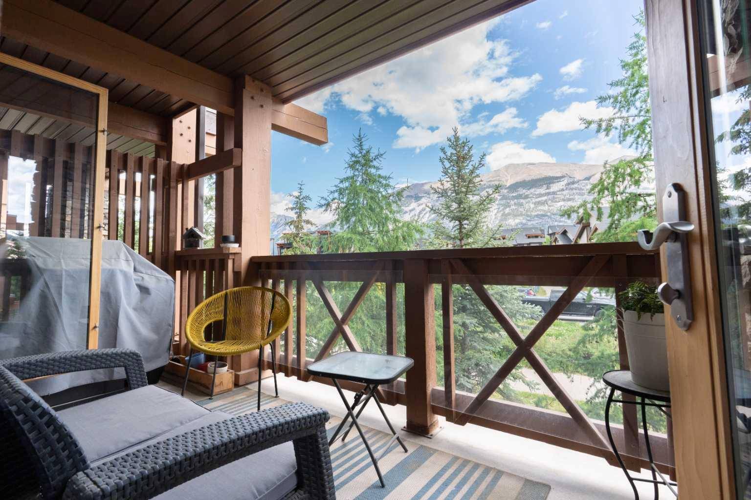 Canmore, AB T1W0G6,106 Stewart Creek LNDG #205