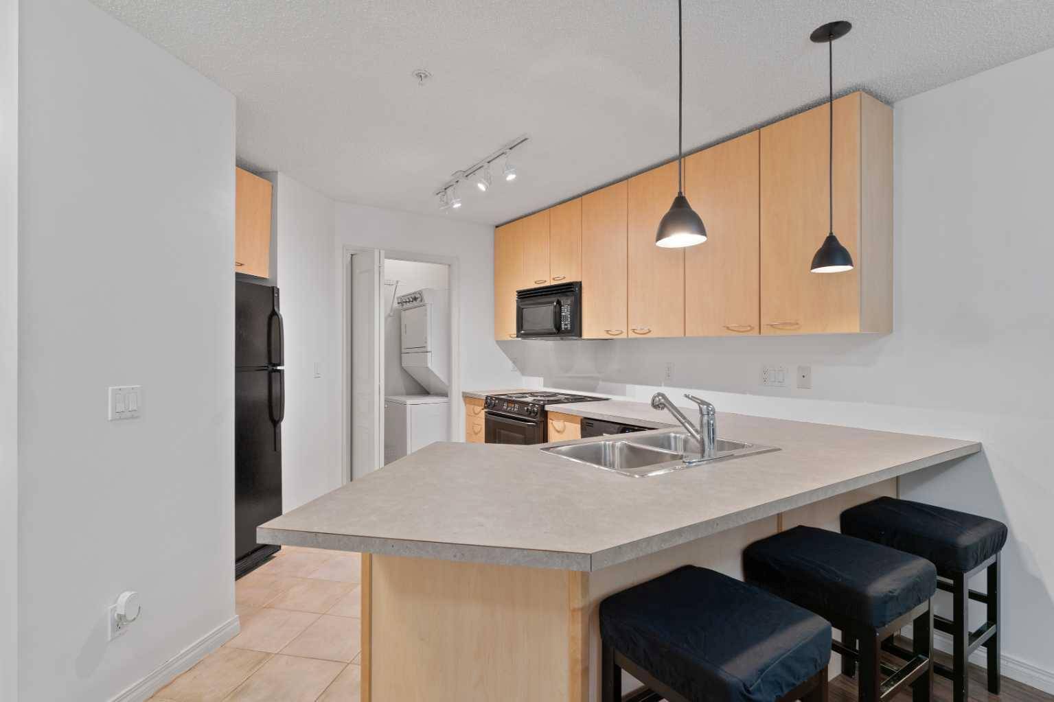Calgary, AB T3E 7N6,22 Richard PL SW #143