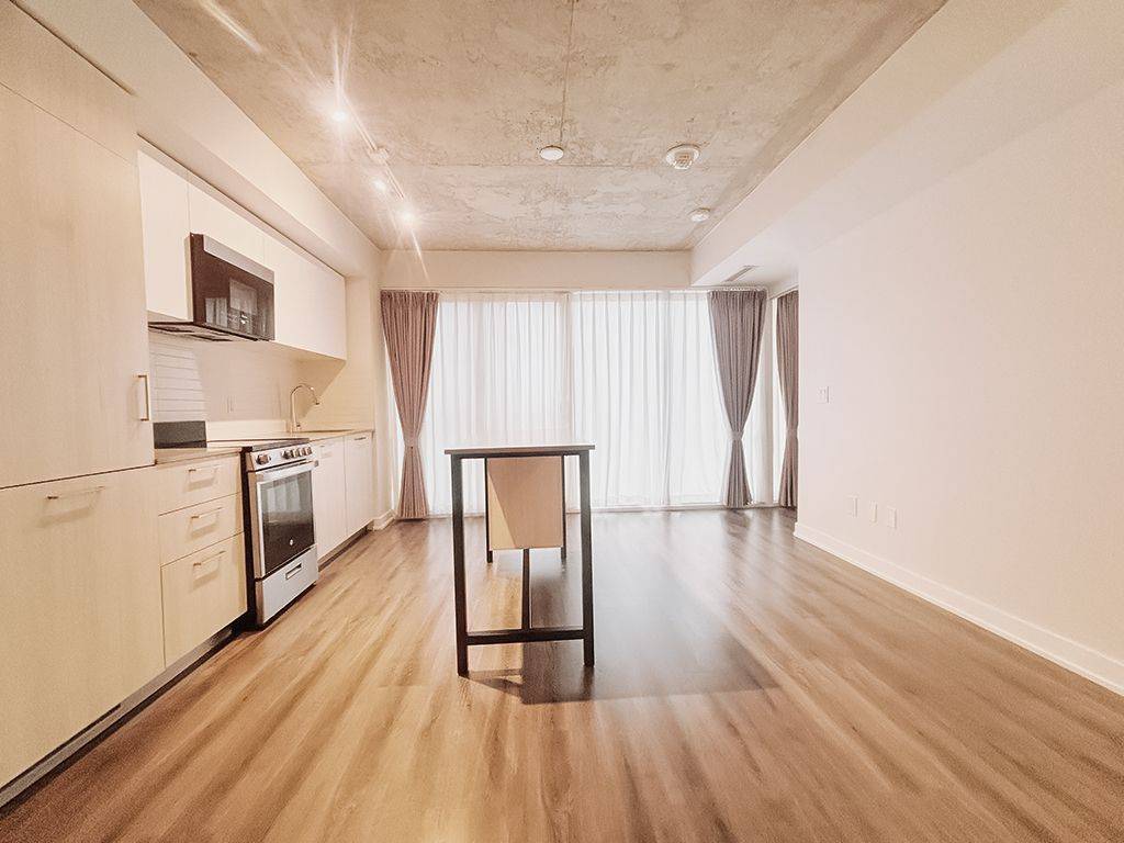Toronto C08, ON M5B 0E5,65 Mutual ST #1805