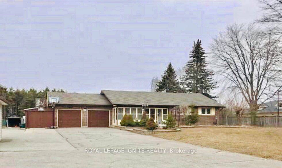690 Taunton RD W, Oshawa, ON L1L 0N9