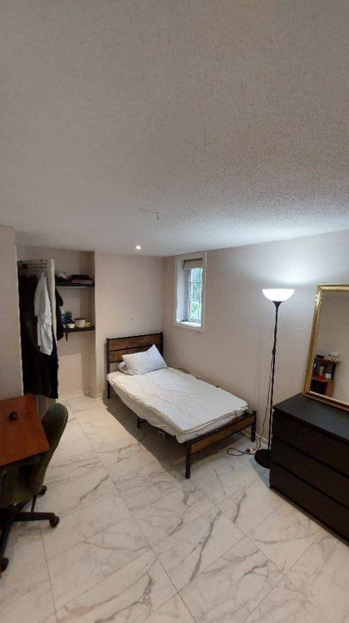 Vaughan, ON L6A 4C2,51 APPLE GRIVE CT N #BASEMENT APARTMENT