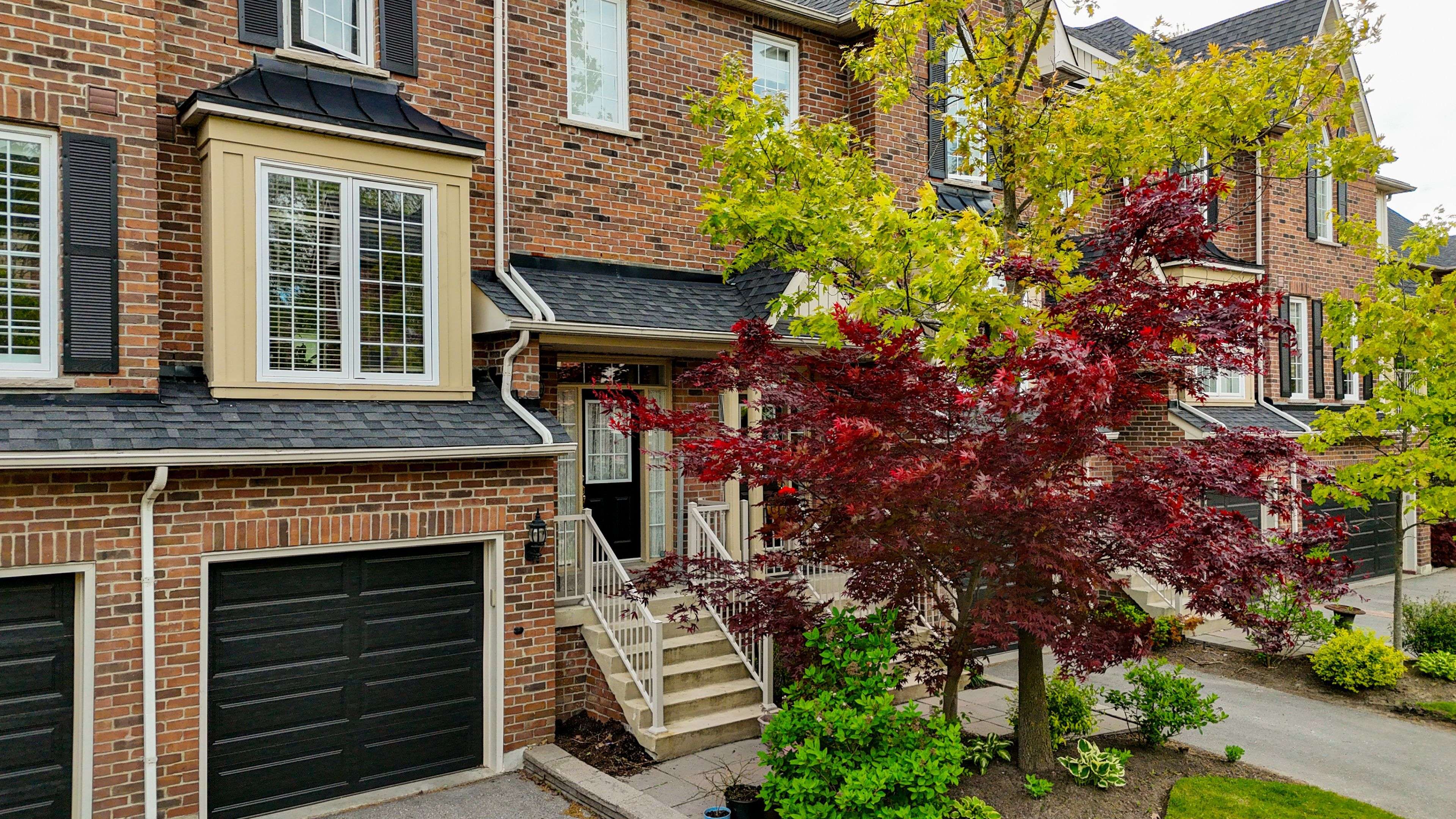 Richmond Hill, ON L4C 4M2,100 Elgin Mills RD W #42
