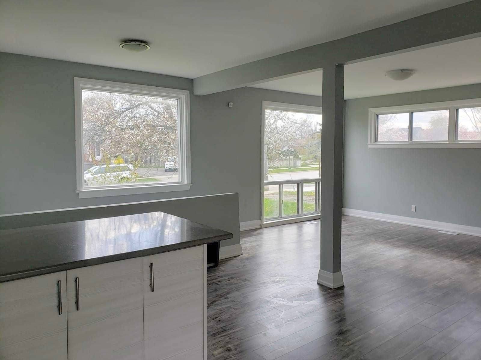 Oakville, ON L6H 1V6,1491 Pembroke DR