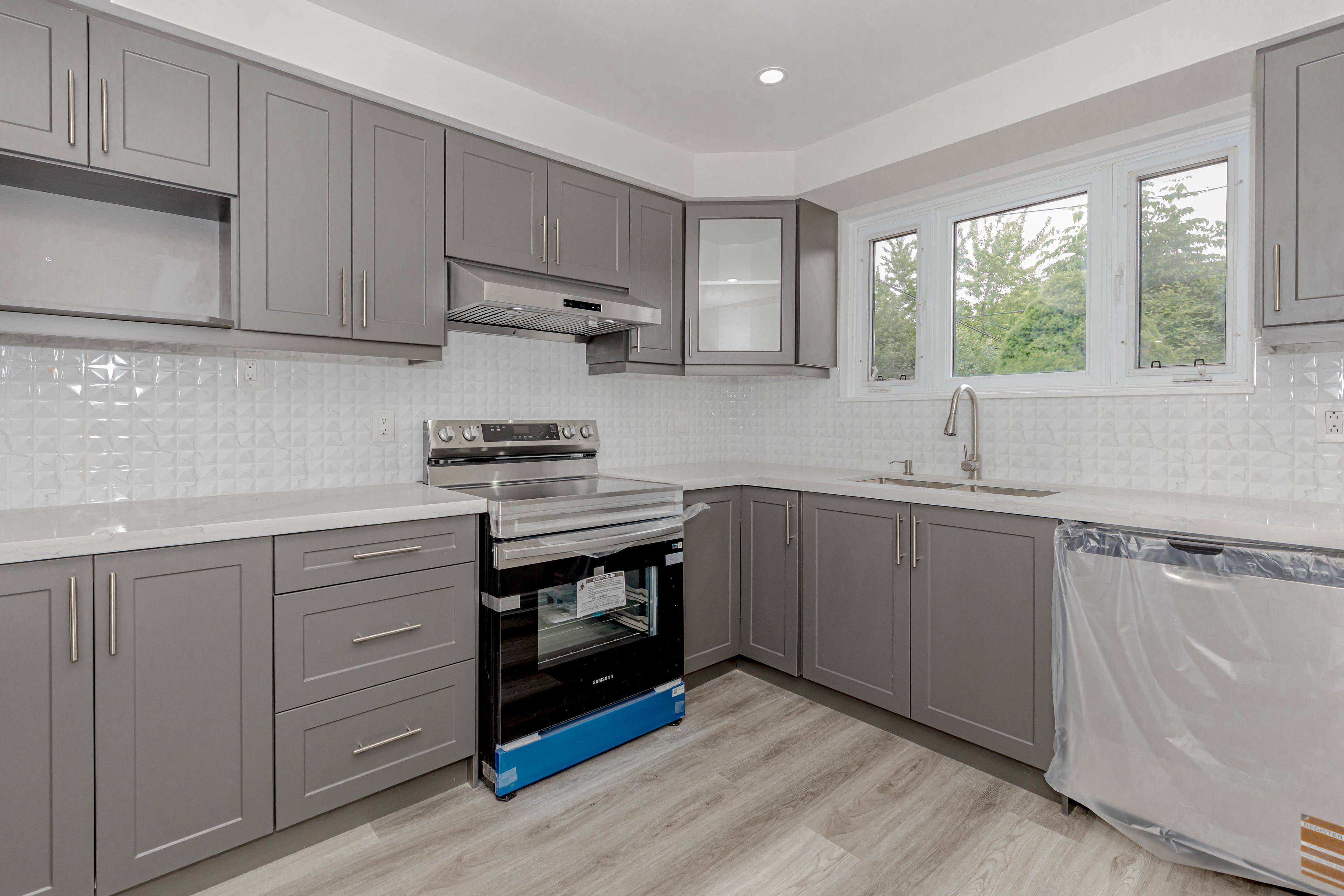 Brampton, ON L6T 2R1,35 Addington CRES