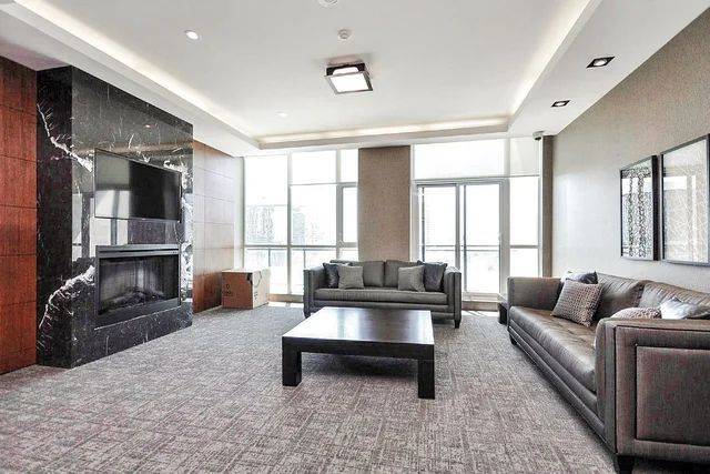 Mississauga, ON L5B 0G2,4099 Brickstone Mews #606