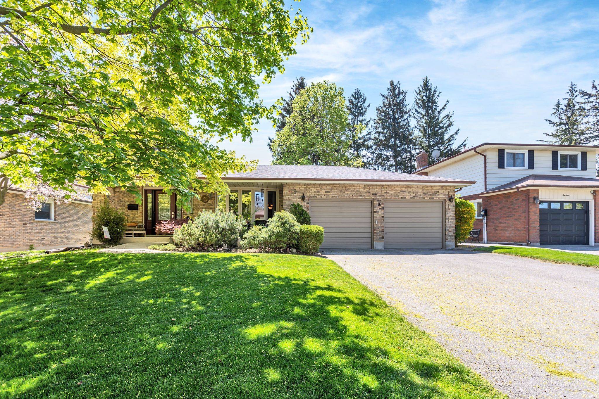 16 Edgar DR, Brant, ON N3R 6X8