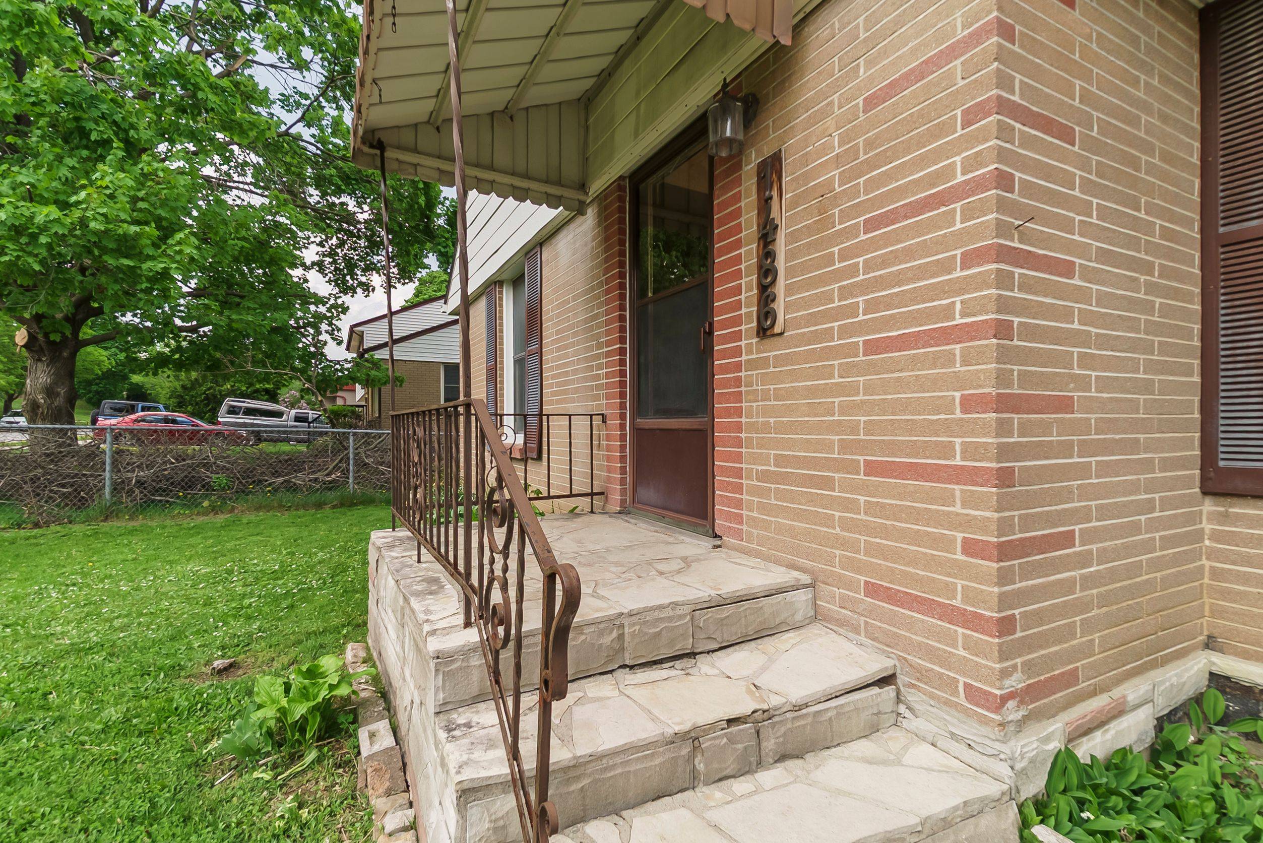 Peterborough West, ON K9J 6S3,1486 Glencairn AVE